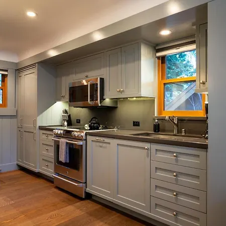 Cedar Crest - Stellar'S Jay Cottage 4